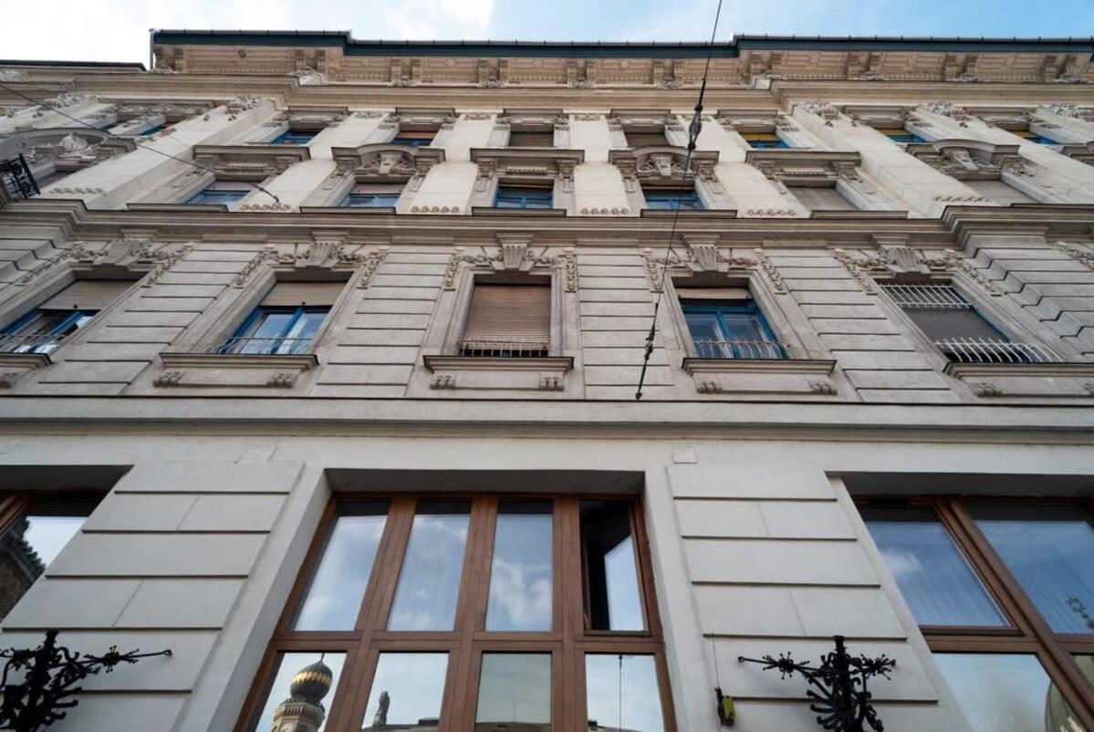 Modern Intimate Studio In The Center Budapest Eksteriør bilde